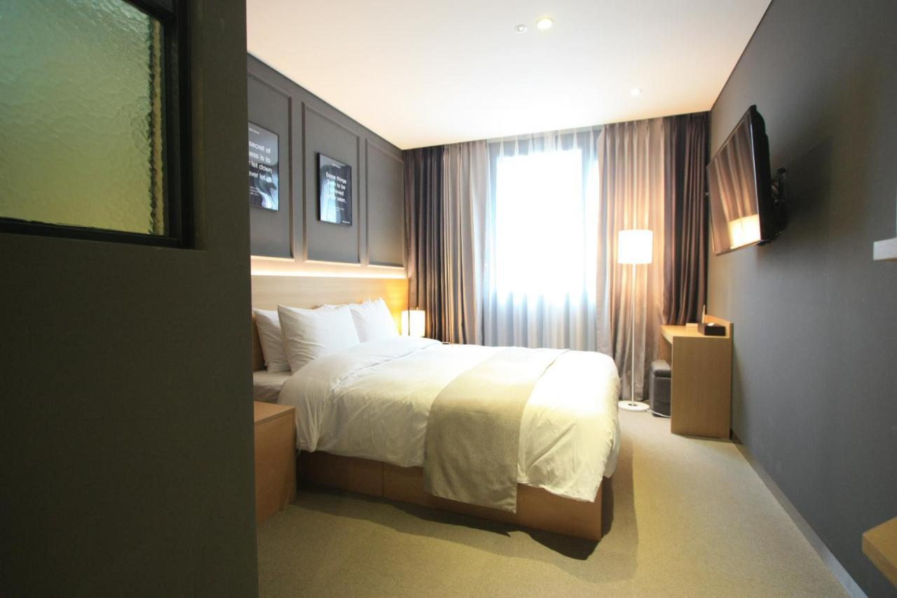 Vella Suite Hotel Suwon Dış mekan fotoğraf