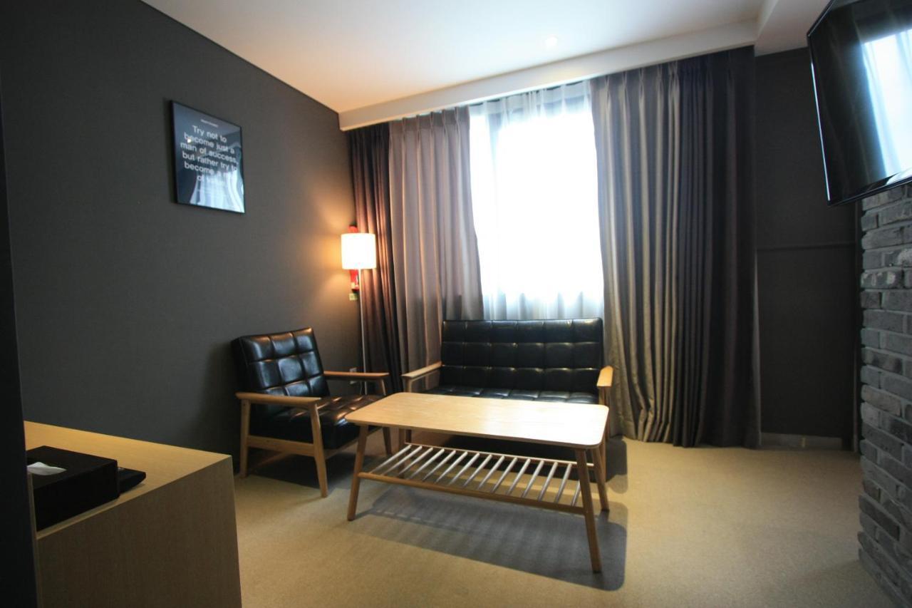 Vella Suite Hotel Suwon Dış mekan fotoğraf