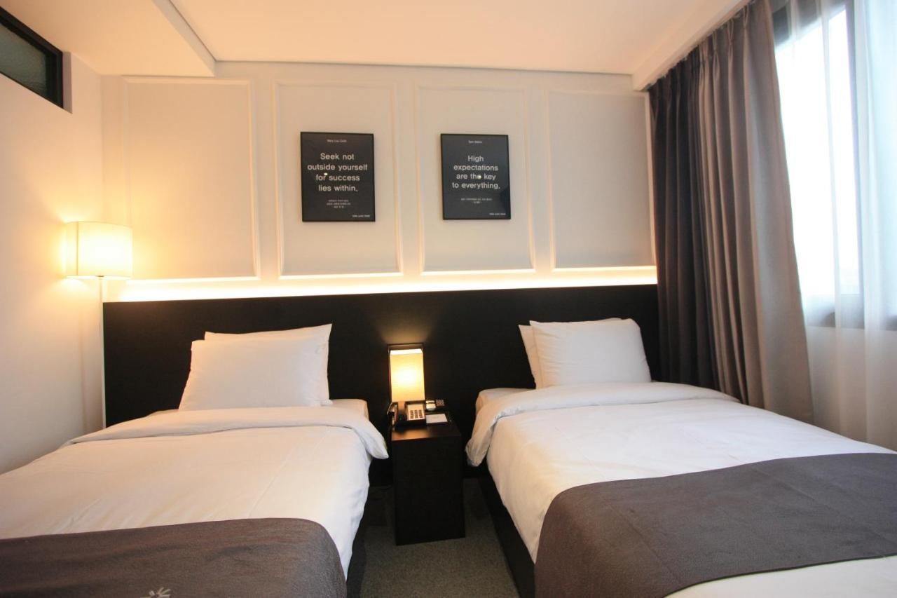 Vella Suite Hotel Suwon Dış mekan fotoğraf